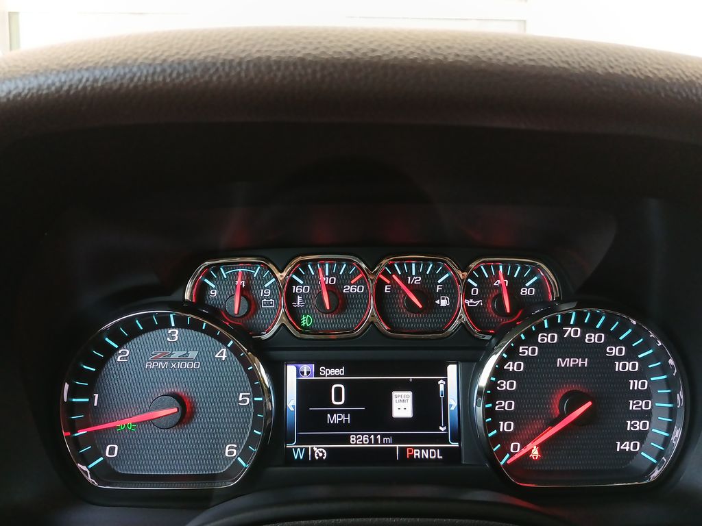 2018 Chevrolet Suburban LT photo 11