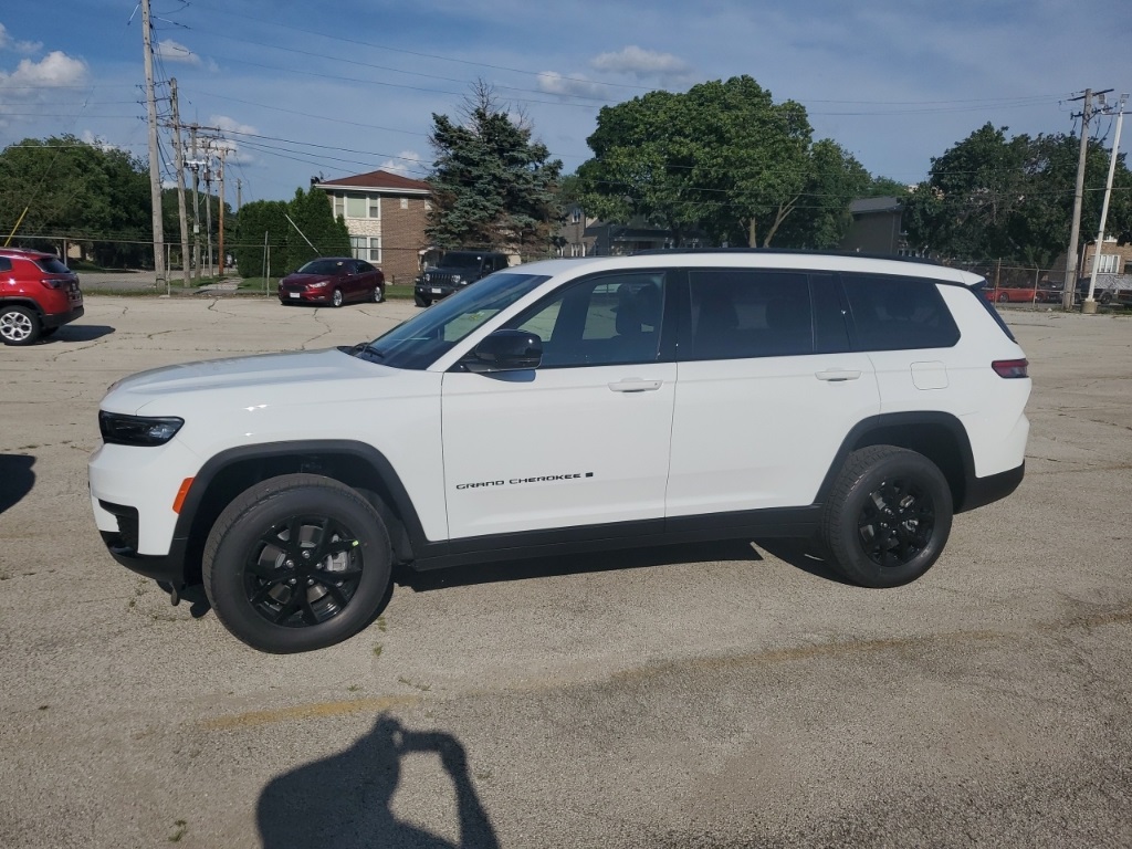 2025 Jeep Grand Cherokee Altitude X photo 4
