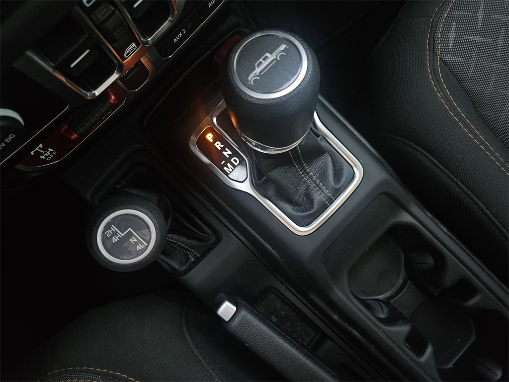 2024 Jeep Gladiator Mojave photo 17