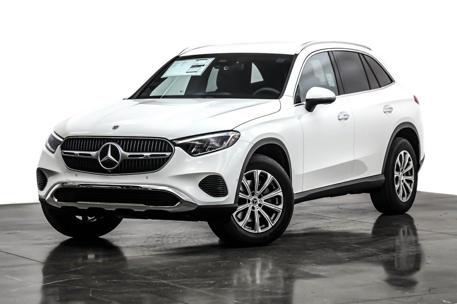 2026 Mercedes-Benz GLC Base's photo