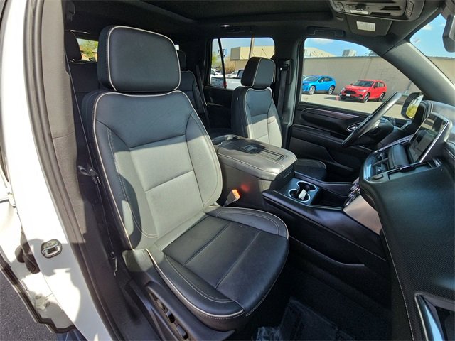 2023 Gmc Yukon SLT photo 3