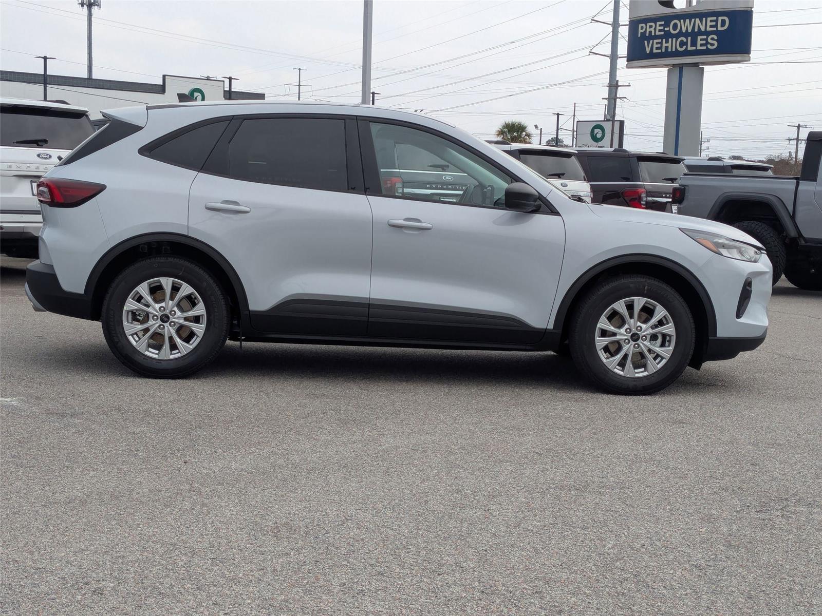 2026 Ford Escape Active photo 3