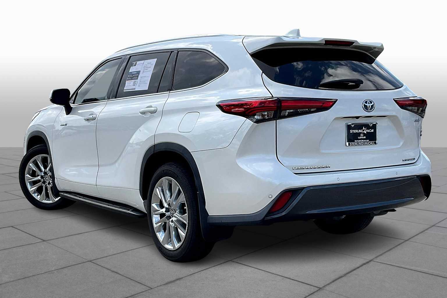 2021 Toyota Highlander Hybrid Limited photo 9
