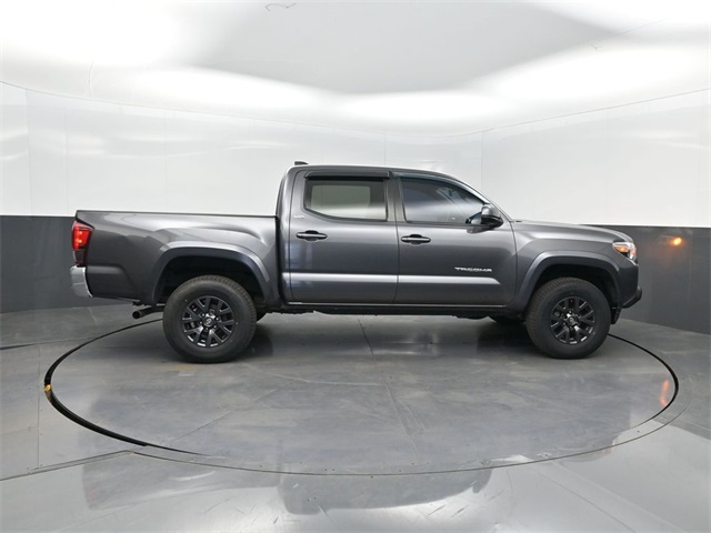 2022 Toyota Tacoma SR5 Double Cab photo 21