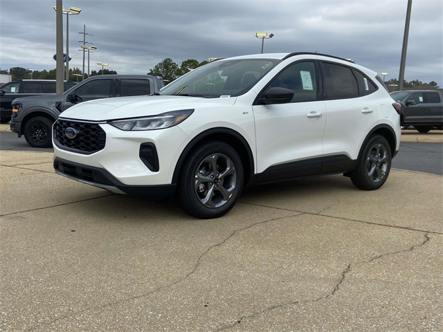 2026 Ford Escape ST-Line photo 3