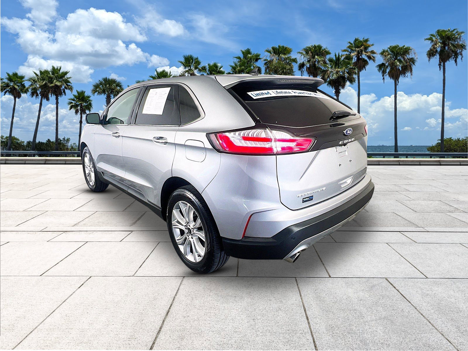 2024 Ford Edge Titanium photo 6