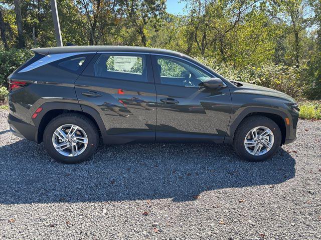 2026 Hyundai Tucson SE photo 2