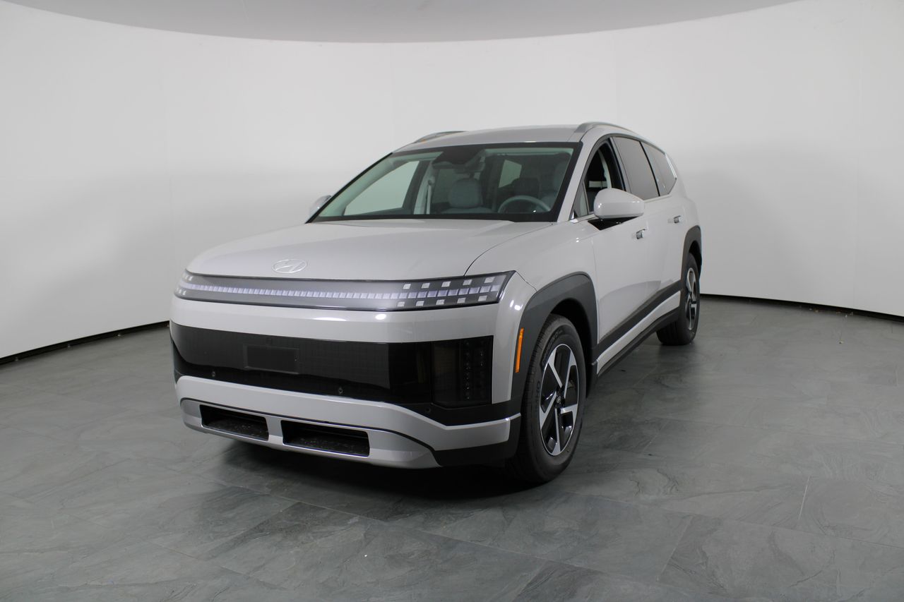 2026 Hyundai IONIQ 9 SE's photo