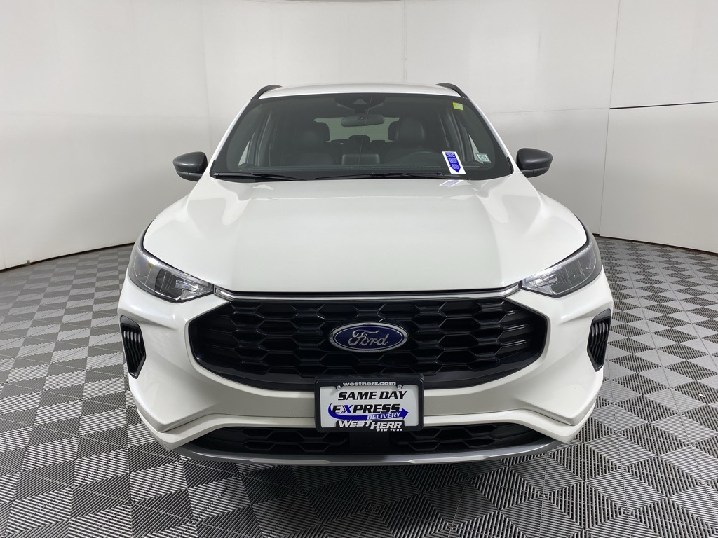 2024 Ford Escape ST-Line photo 4