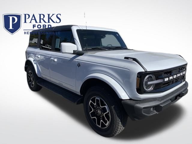 2025 Ford Bronco 4-Door Outer Banks's photo
