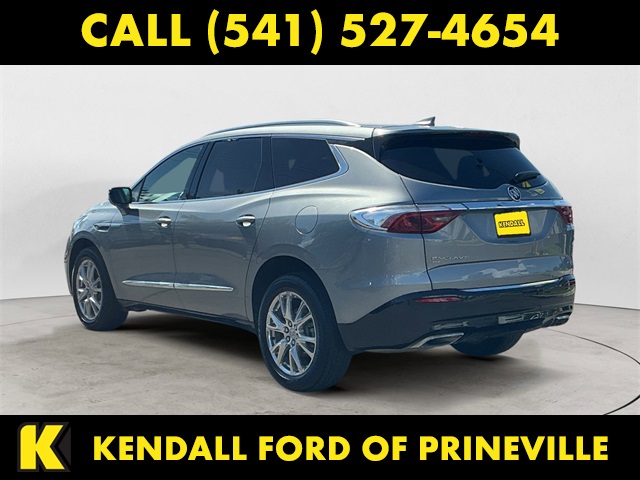 2023 Buick Enclave Premium photo 3