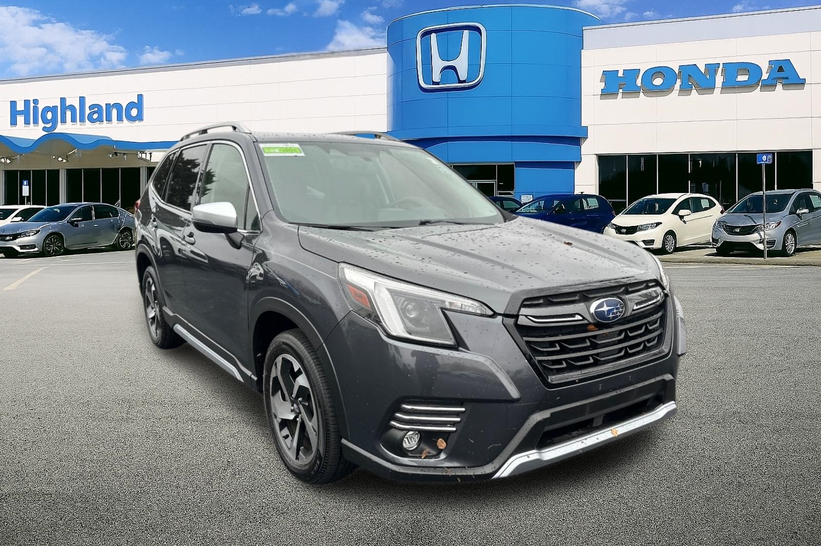 2022 Subaru Forester Touring photo 4