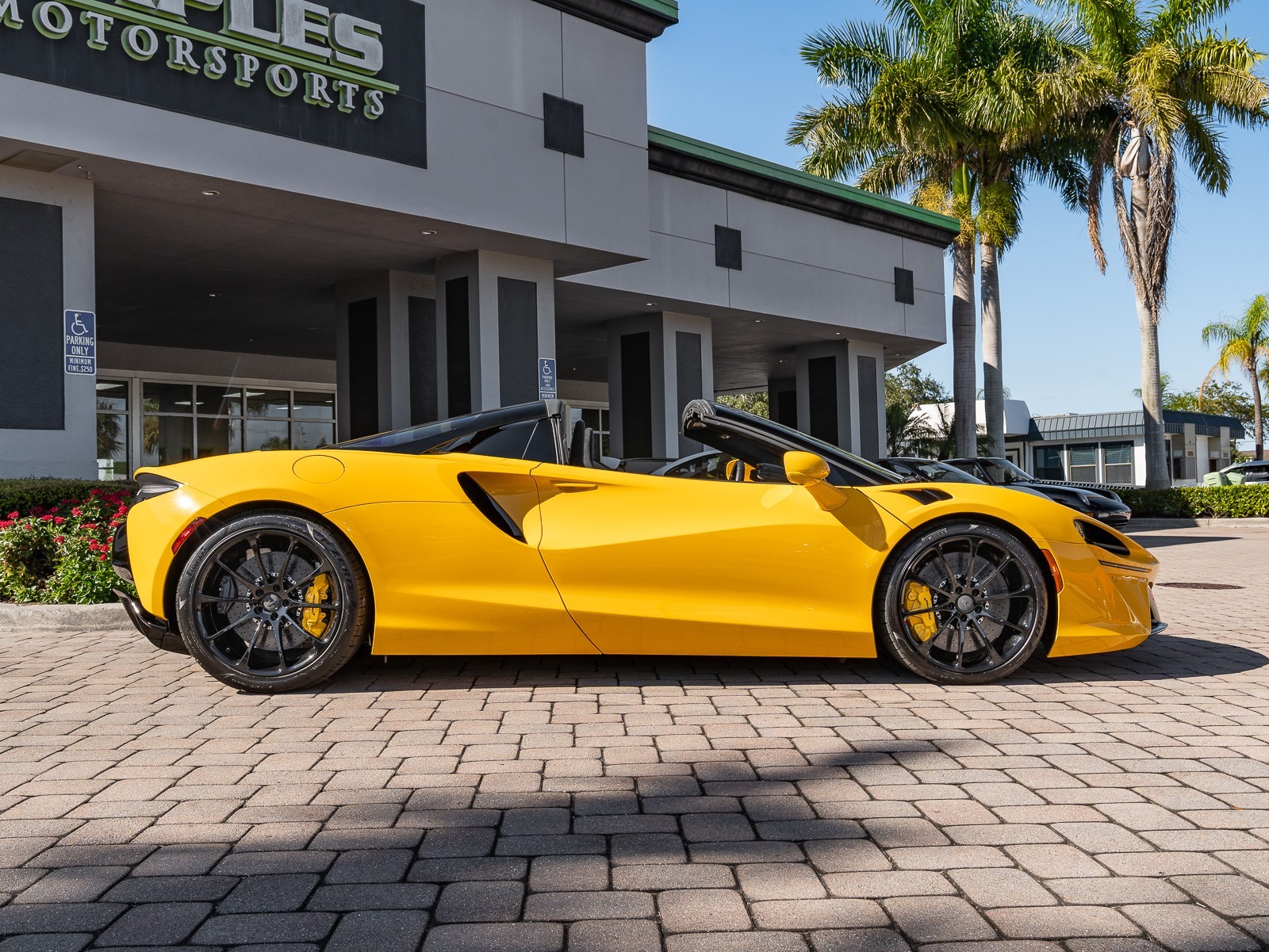 2025 Mclaren ARTURA Spider photo 3