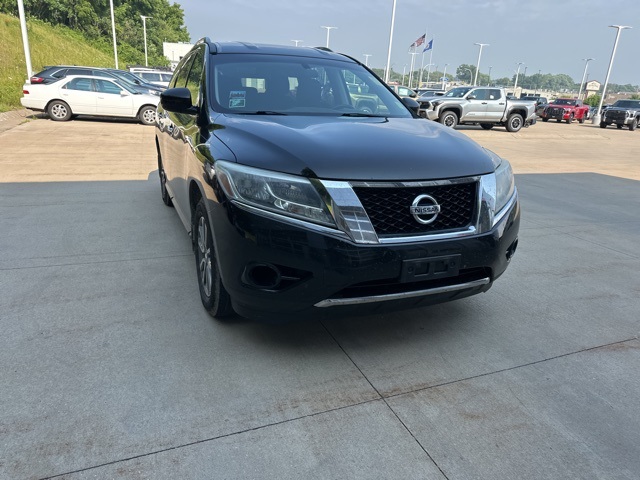 Used 2014 Nissan Pathfinder SV with VIN 5N1AR2MM1EC666854 for sale in Winona, Minnesota