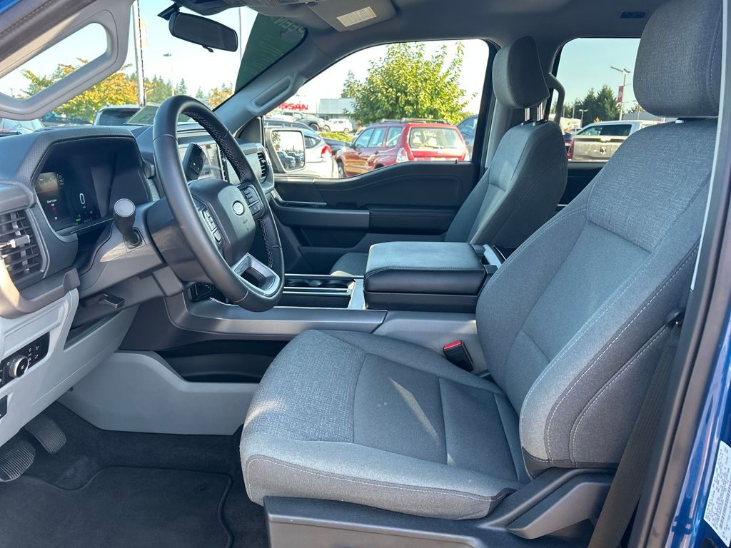 2025 Ford F-150 XLT photo 4