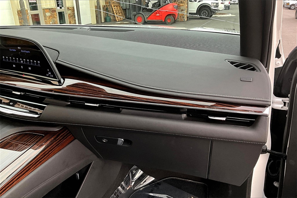 2023 Cadillac Escalade Premium Luxury photo 16