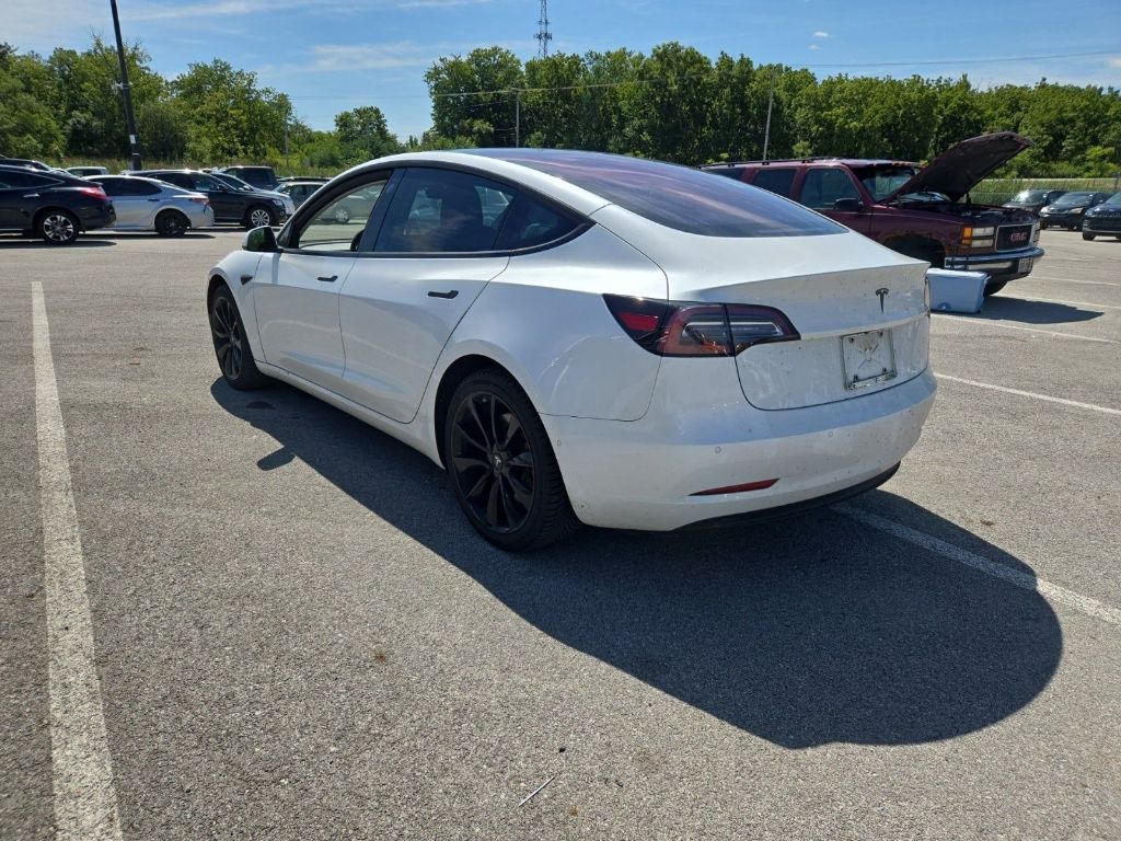 Used 2018 Tesla Model 3 Long Range with VIN 5YJ3E1EA2JF006472 for sale in Manhattan, KS