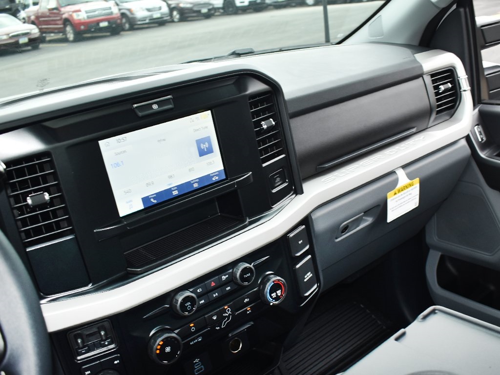 2025 Ford F-250 XLT photo 14