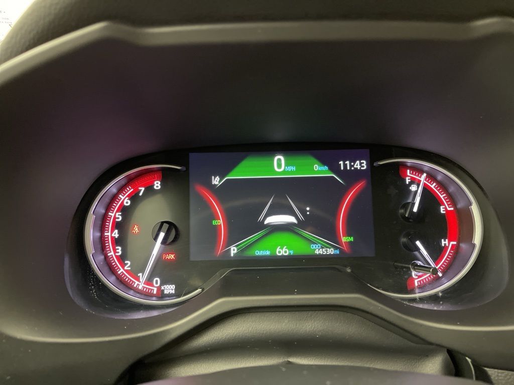 2024 Toyota RAV4 XLE photo 2