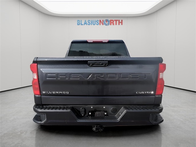 2023 Chevrolet Silverado 1500 Custom photo 3