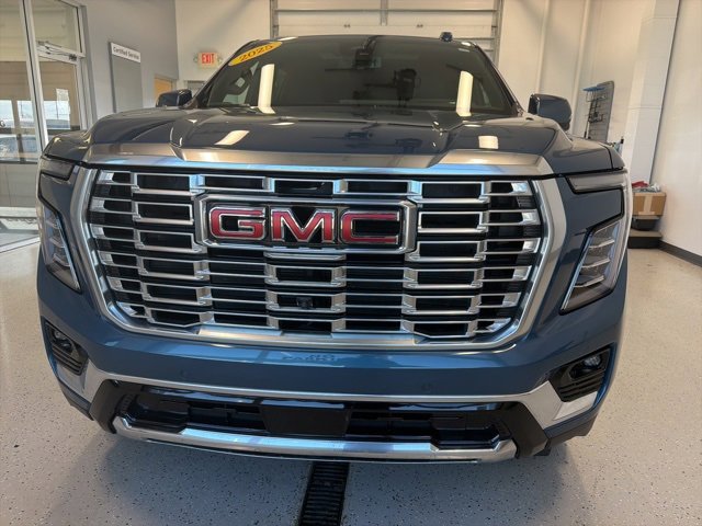 2025 Gmc Yukon XL Denali photo 3