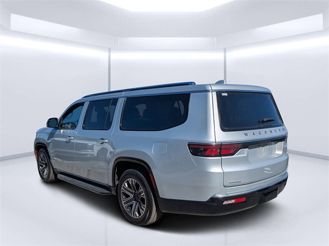 2023 Jeep Wagoneer L Series II photo 4