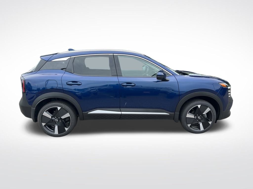 2025 Nissan Kicks SR photo 2