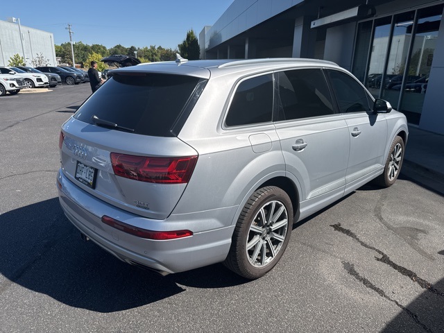 2017 Audi Q7 3.0T Premium Plus photo 3