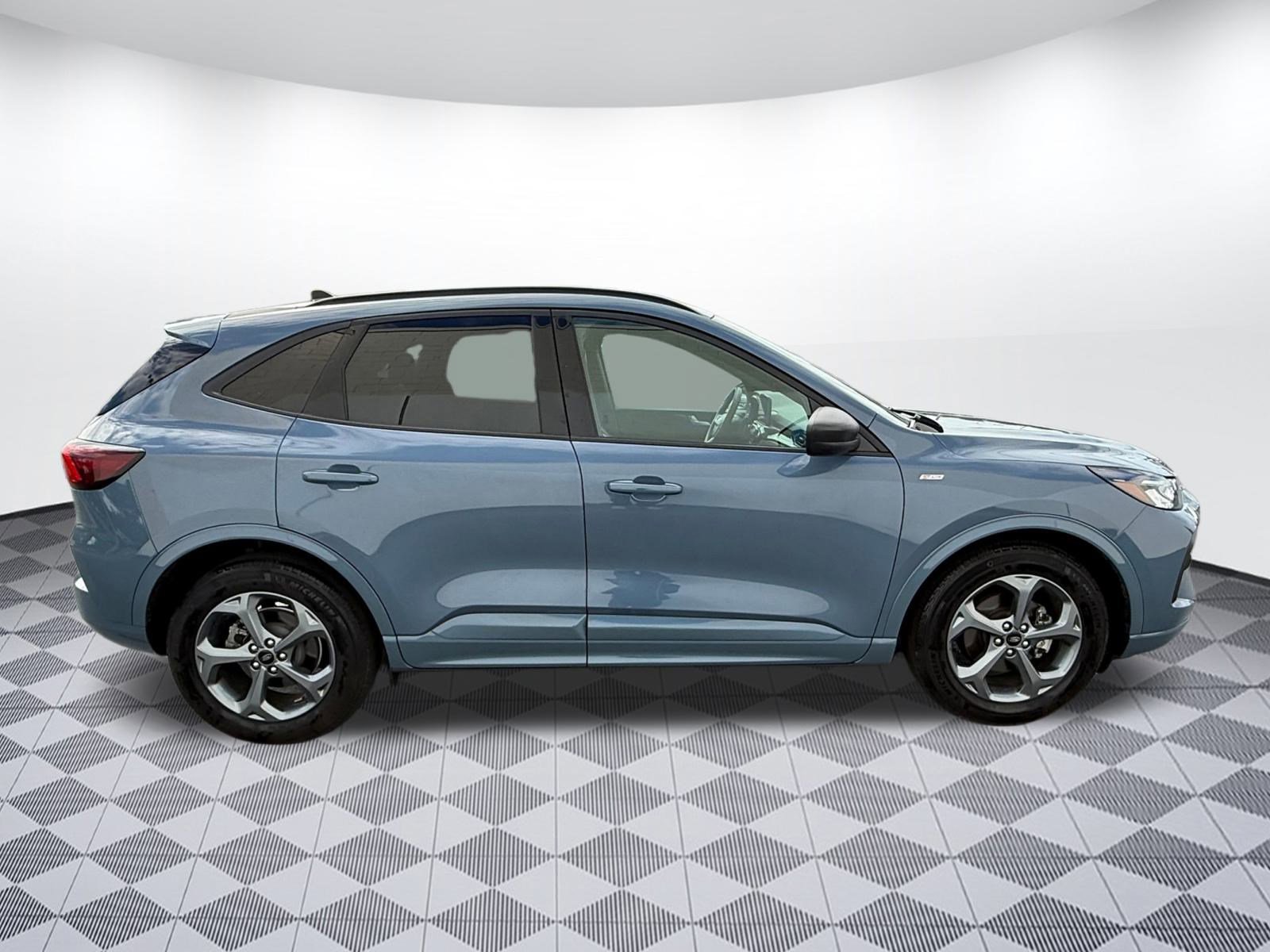 2024 Ford Escape ST-Line photo 8