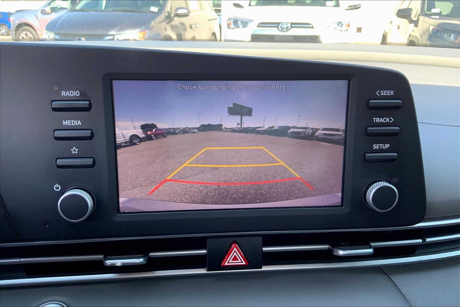 2023 Hyundai Elantra SEL photo 25
