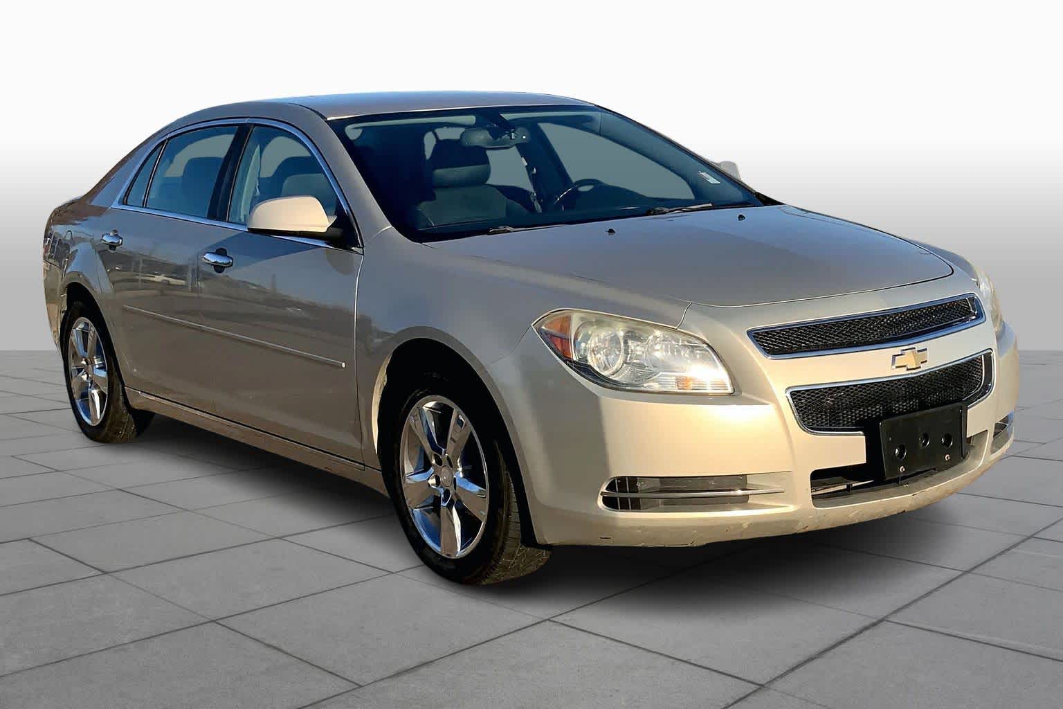 2012 Chevrolet Malibu 2LT photo 2