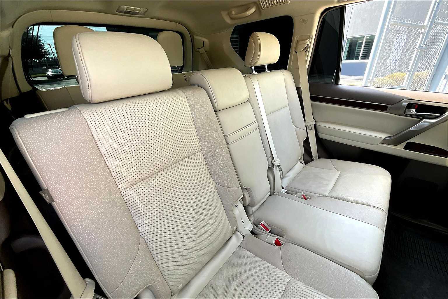 2014 Lexus GX 460 Base photo 18