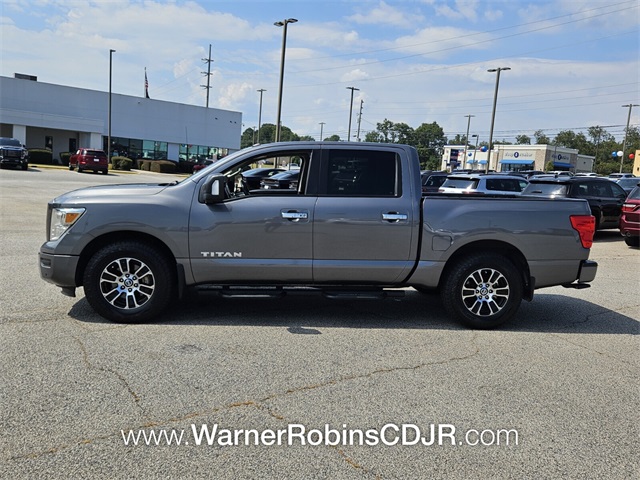 2021 Nissan Titan SV photo 4