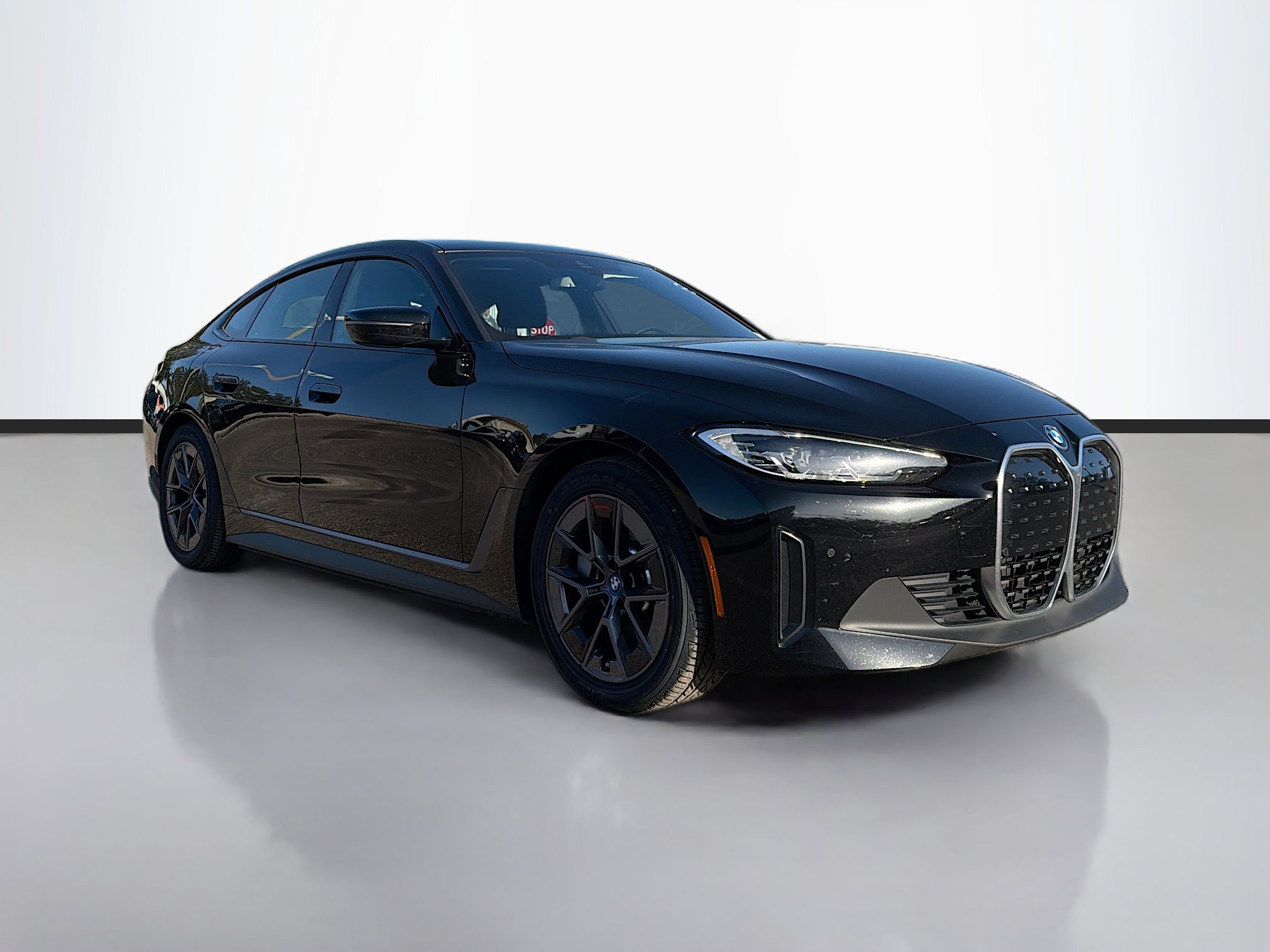 2023 BMW i4 35's photo