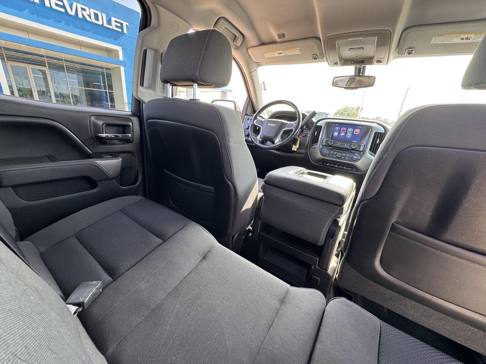 2015 Chevrolet Silverado 1500 LT photo 3