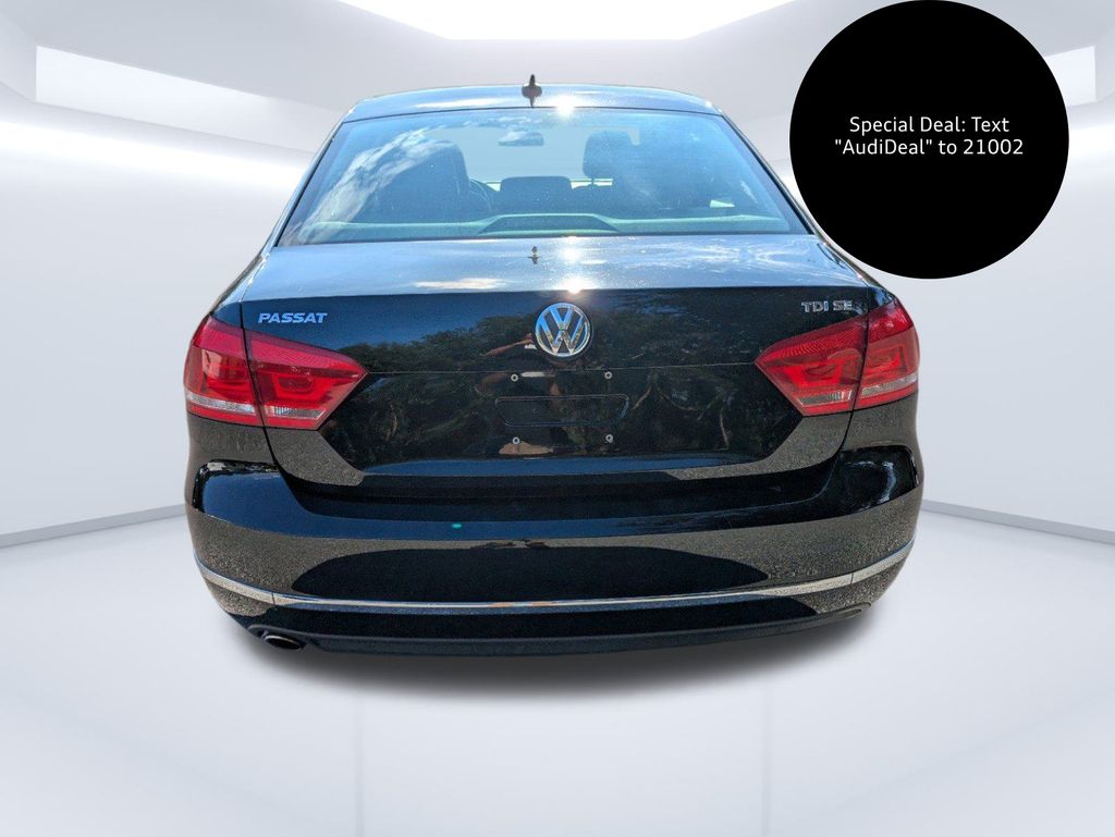 2015 Volkswagen Passat TDI SE photo 3