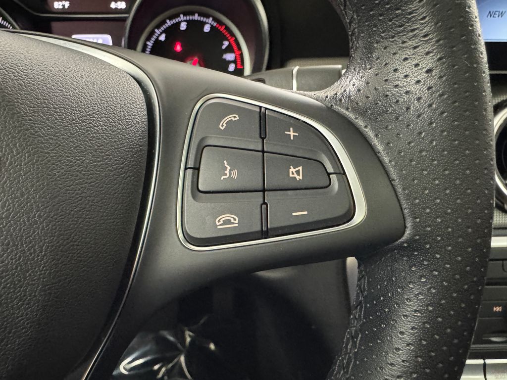 2020 Mercedes Benz GLA 250 4MATIC photo 23