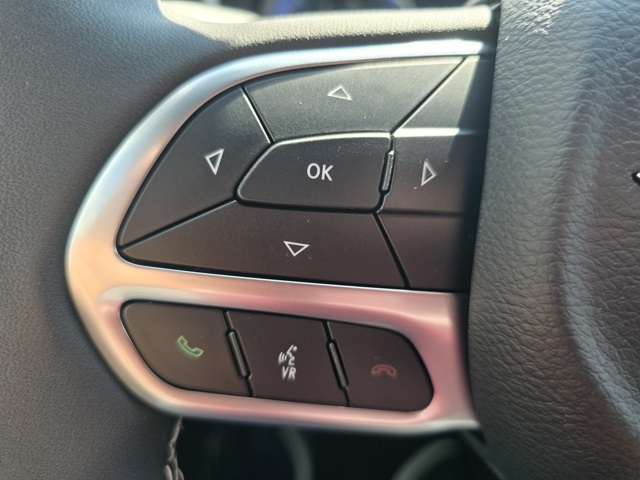 2026 Chrysler Pacifica photo 8