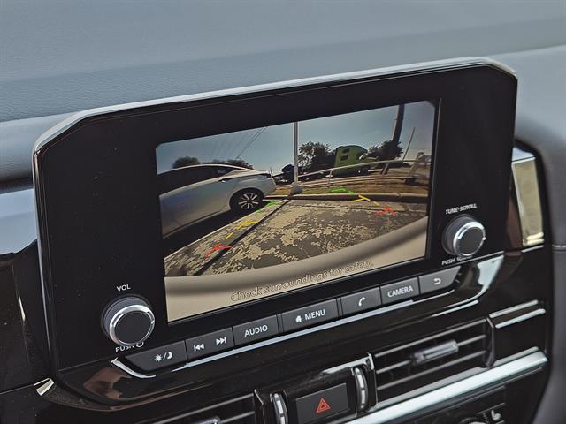 2025 Nissan Pathfinder SV photo 12