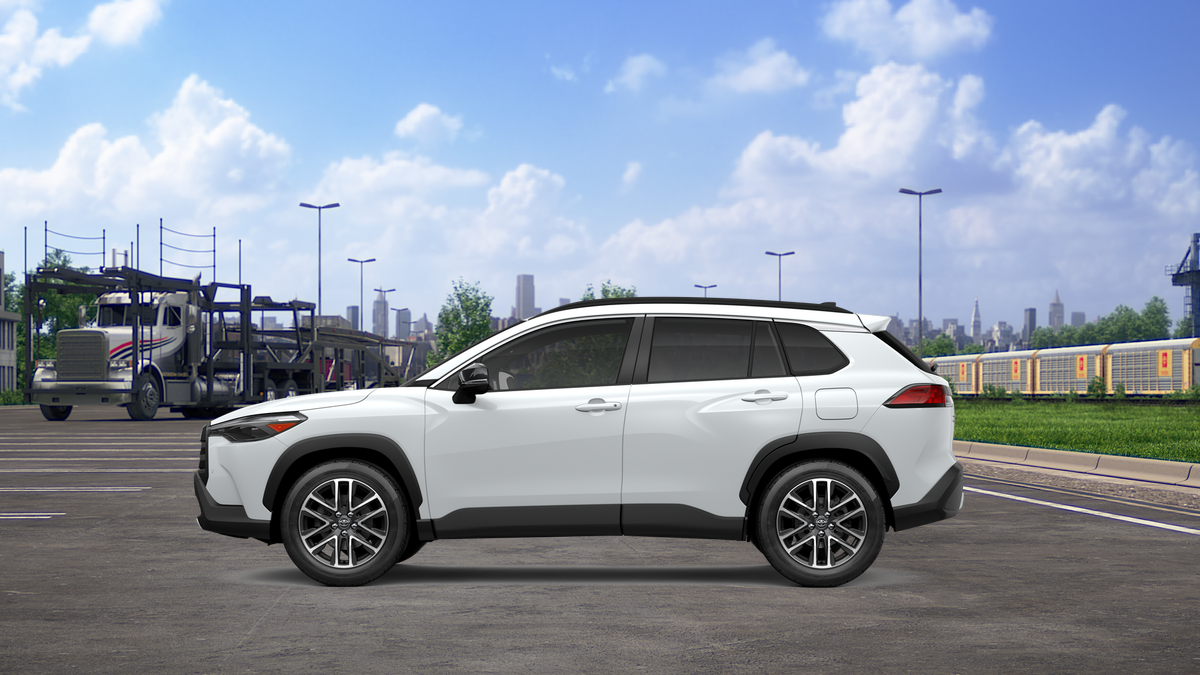 2026 Toyota Corolla Cross XLE photo 4