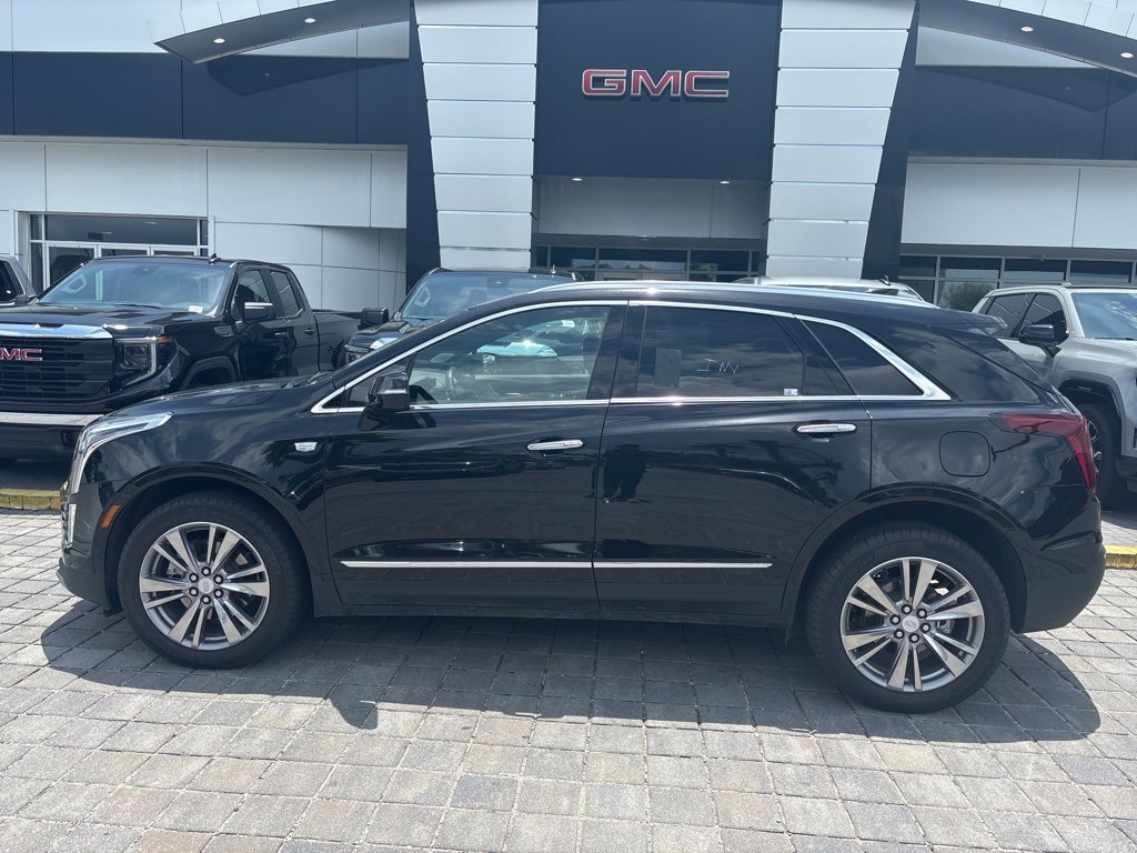 Certified Used 2025 Stellar Black Metallic Cadillac Premium Luxury image 1