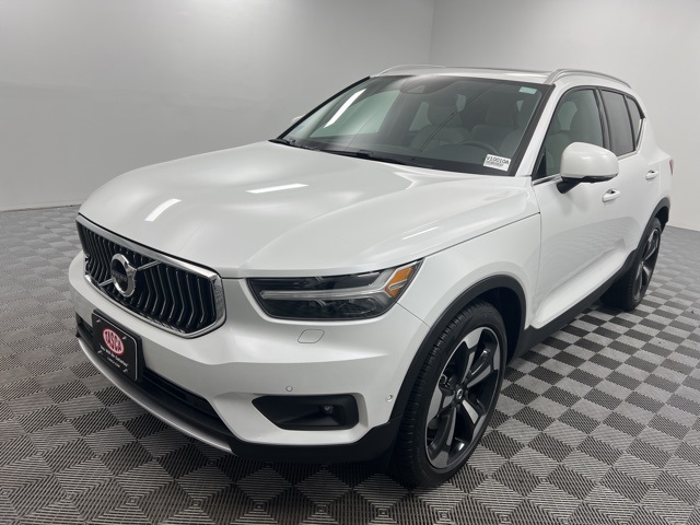 2019 Volvo XC40 T5 Inscription photo 2