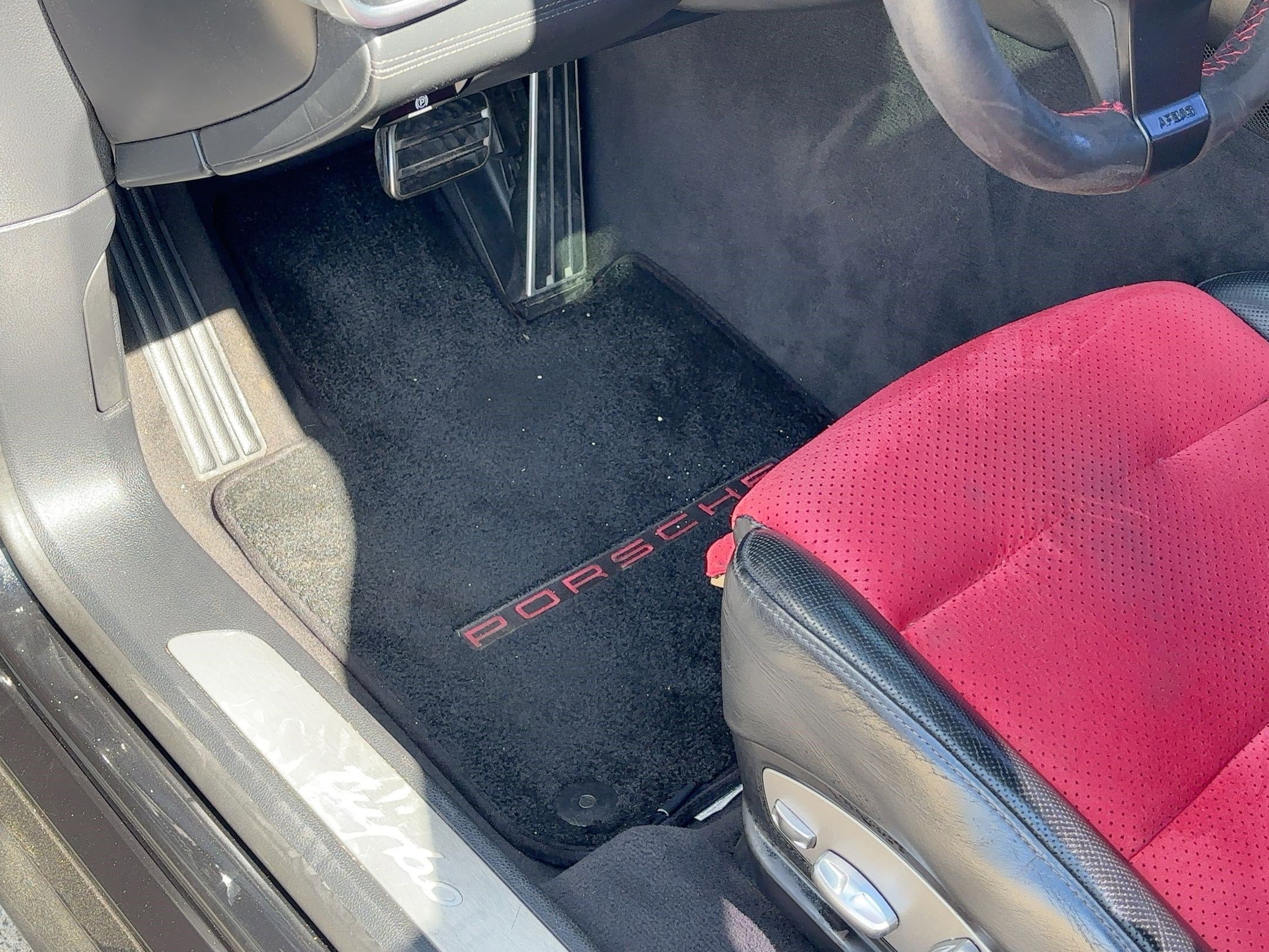2010 Porsche Panamera Turbo photo 18