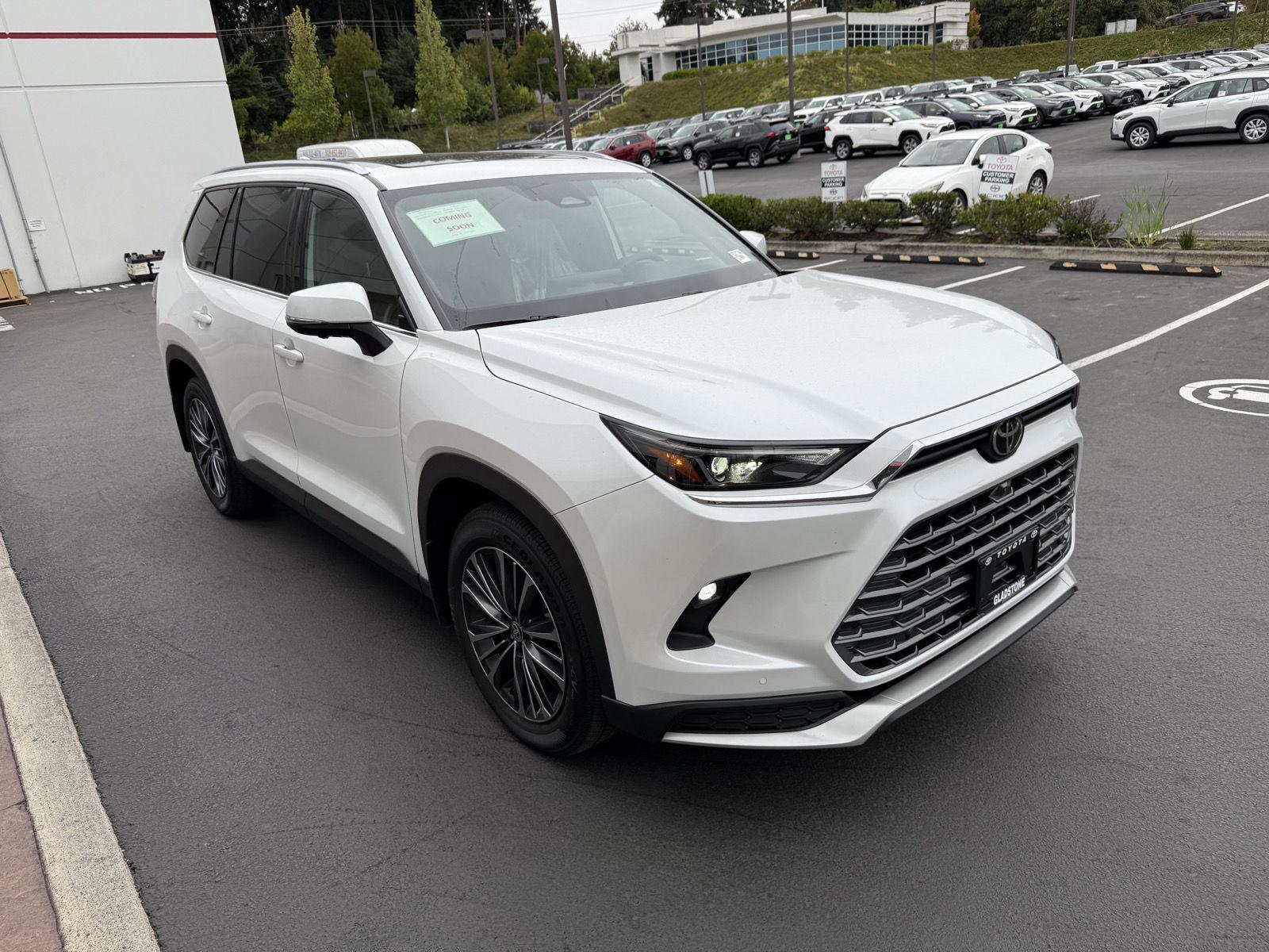 2025 Toyota Grand Highlander Hybrid MAX Platinum photo 6