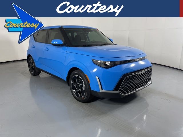 2025 Kia Soul EX's photo