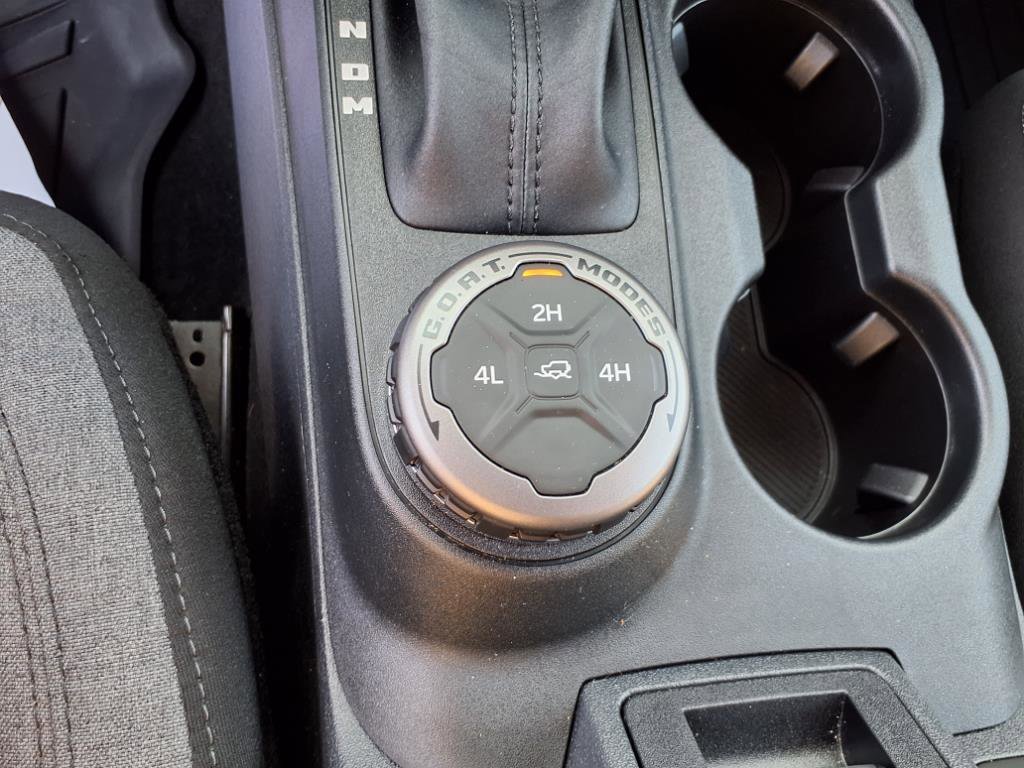2023 Ford Bronco Base photo 16
