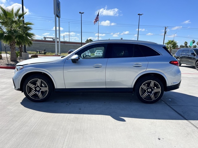 2026 Mercedes Benz GLC 300 4MATIC photo 4