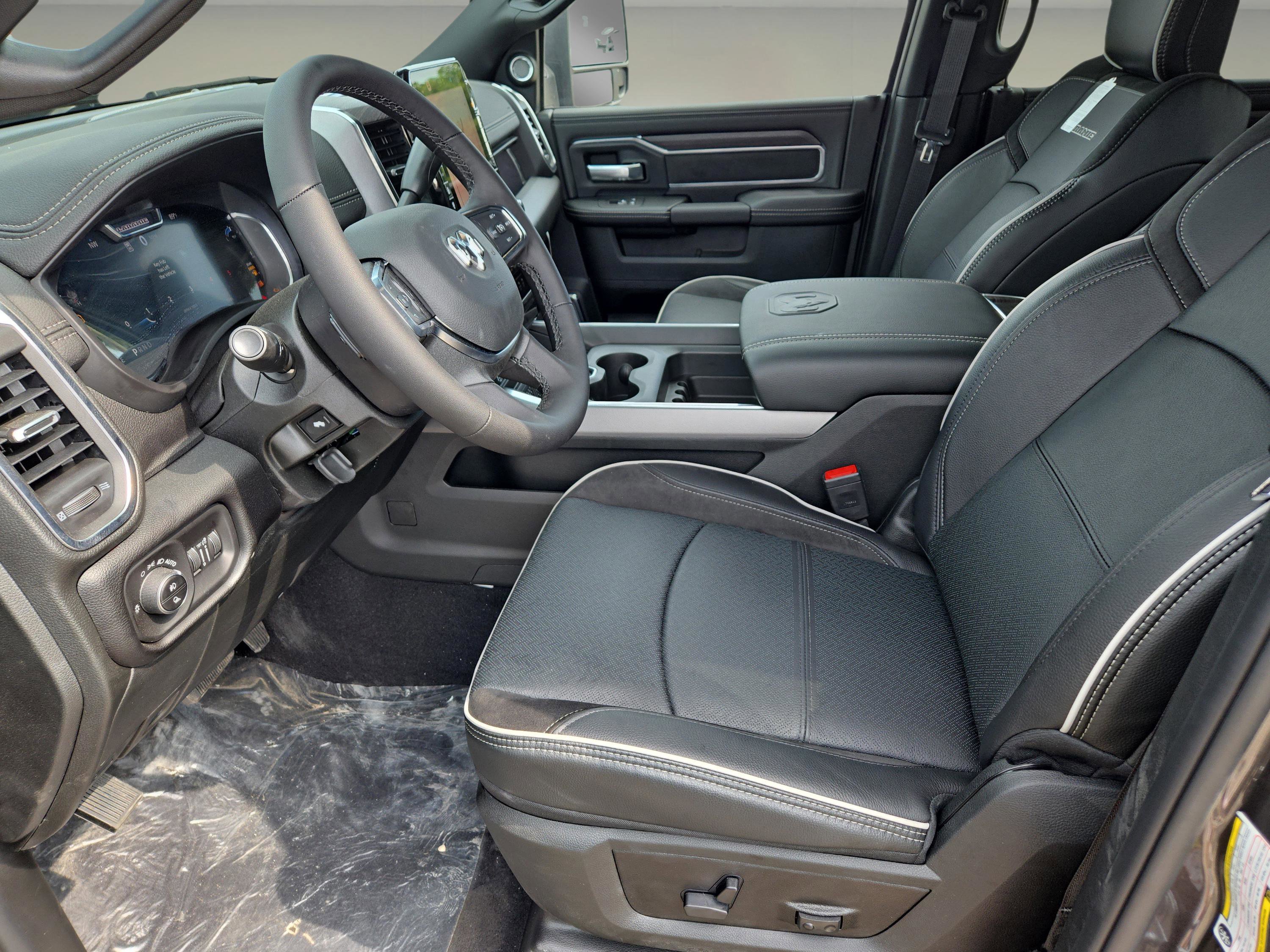 2026 Ram 2500 Laramie photo 13