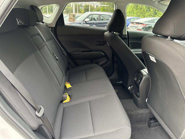 2026 Hyundai Kona SEL photo 15