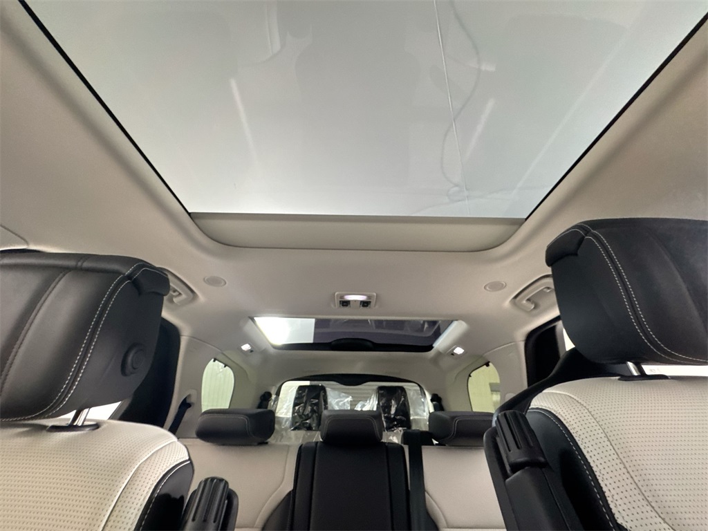 2025 Land Rover Discovery SE photo 20
